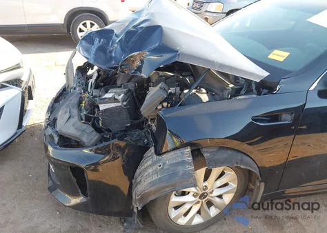 2018 Kia Optima S из США, поврежденный, VIN 5XXGT4L37JG211151